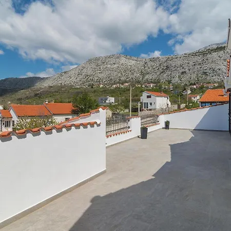 Awesome In With House Sea View Holiday home *