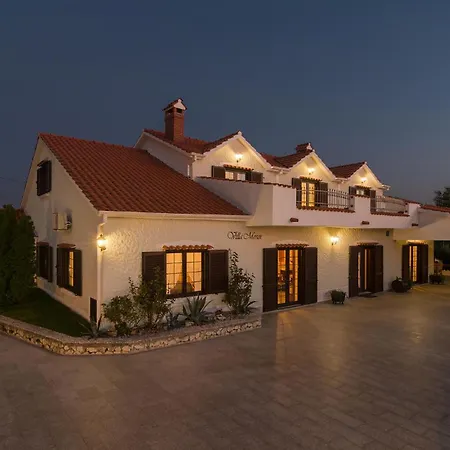 Awesome In With House Sea View Gornje Sitno