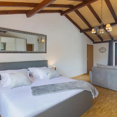 Awesome In With House Sea View * Gornje Sitno