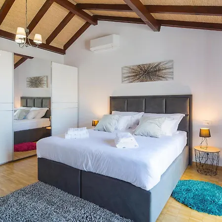 Awesome In With House Sea View Gornje Sitno