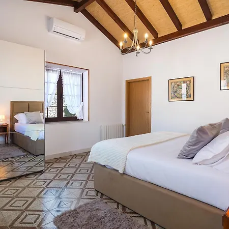 Awesome In With House Sea View Holiday home